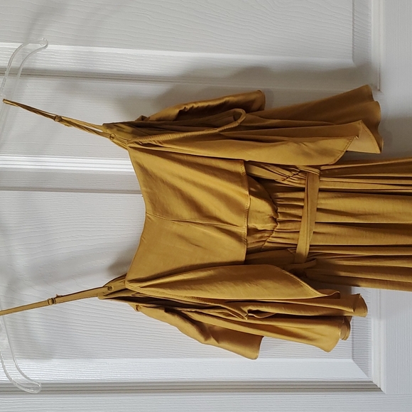 BARDOT golden dress from REVOLVE size 4 - Picture 6 of 7
